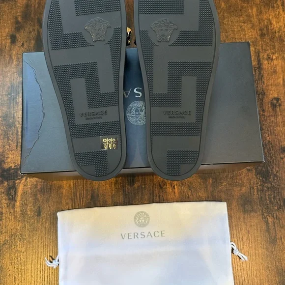 Versace Chain Link Slides - Picture 9 of 15